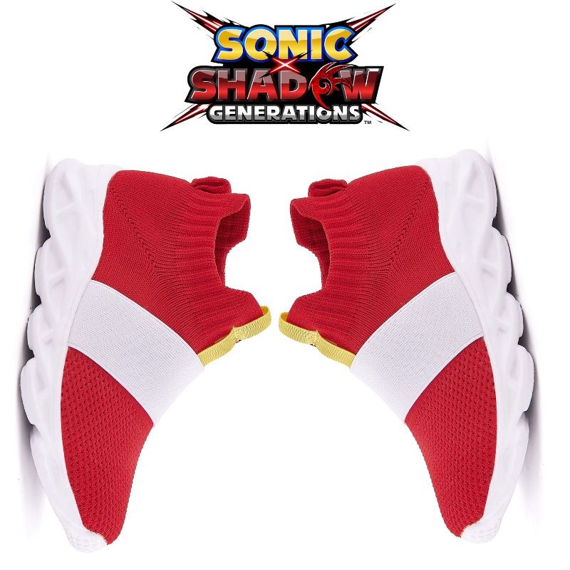 Sonic Sneakers in bold blue with a futuristic design – High-performance running shoes.